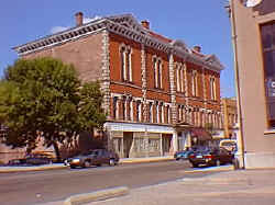 ansoniaoperahouse.jpg (25004 bytes)